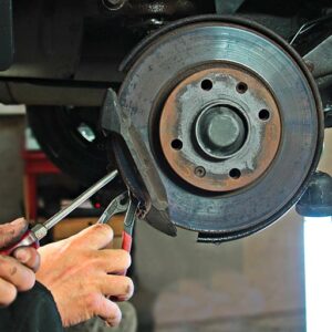 Bremsenservice - Arbeiten an der Bremse