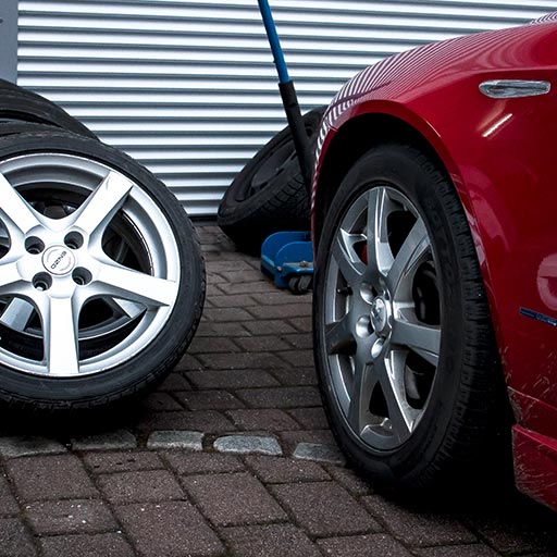 Reifen und Felgenservice - Neue Reifen zum Wechseln
